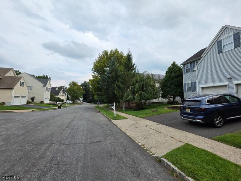 Property listing MLS 4050218 photo 3