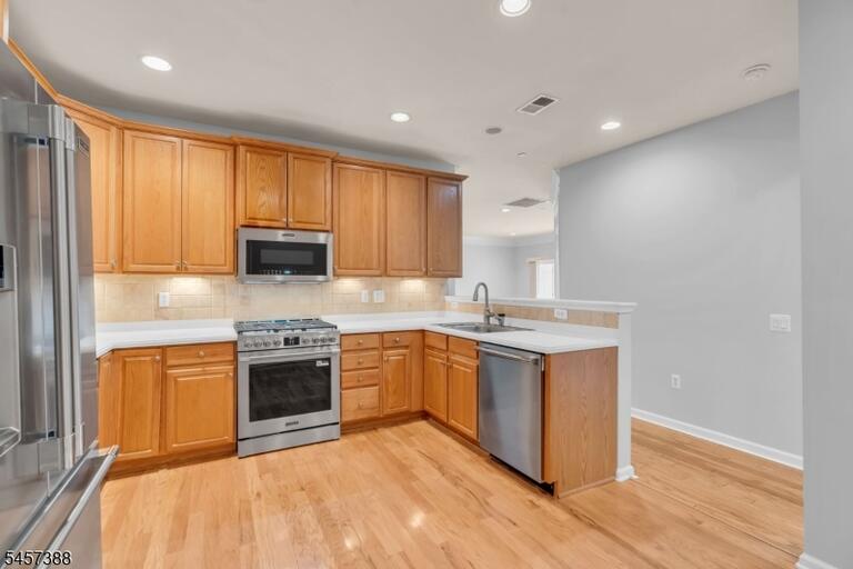 Property listing MLS 4050221 photo 19