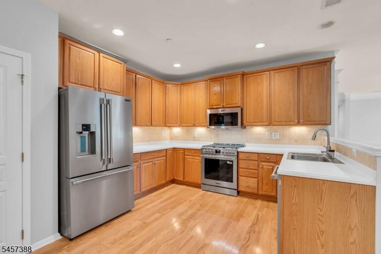 Property listing MLS 4050221 photo 20