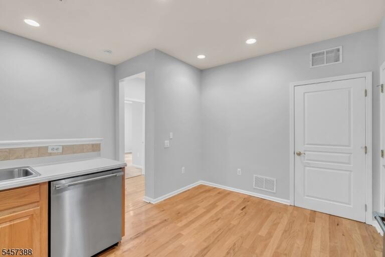 Property listing MLS 4050221 photo 21
