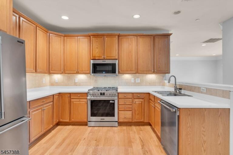 Property listing MLS 4050221 photo 23