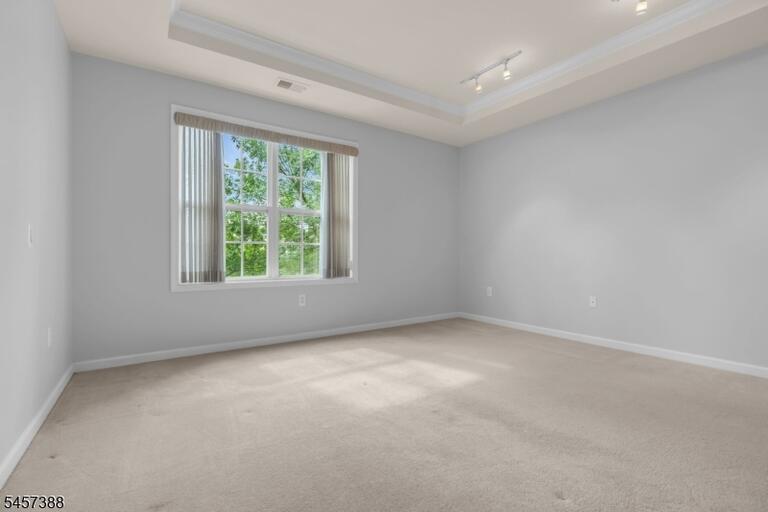 Property listing MLS 4050221 photo 31