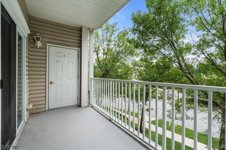 Property listing MLS 4050221 photo 38