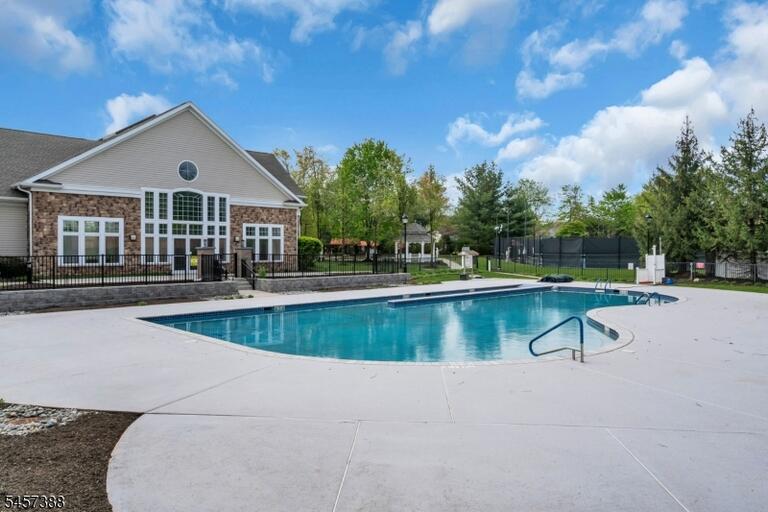 Property listing MLS 4050221 photo 49