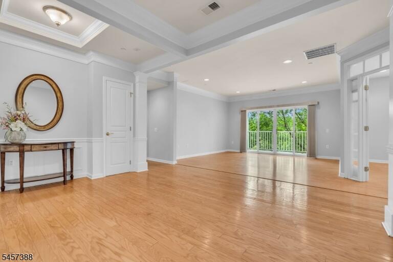Property listing MLS 4050221 photo 5
