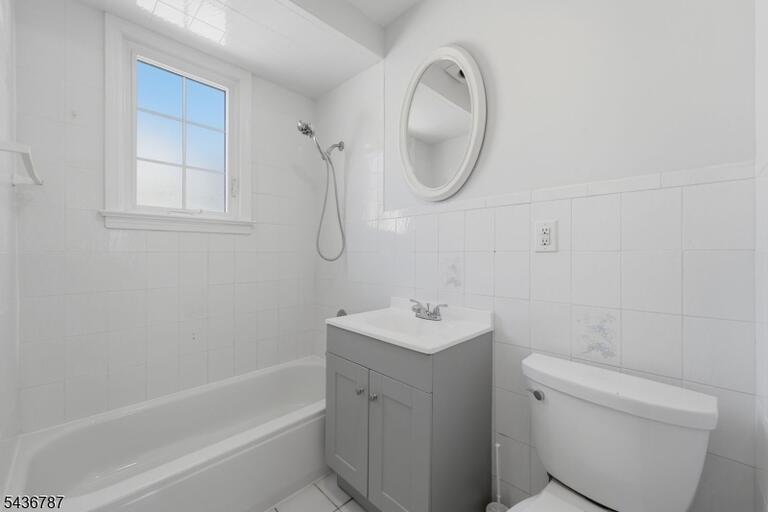 Property listing MLS 4050222 photo 12