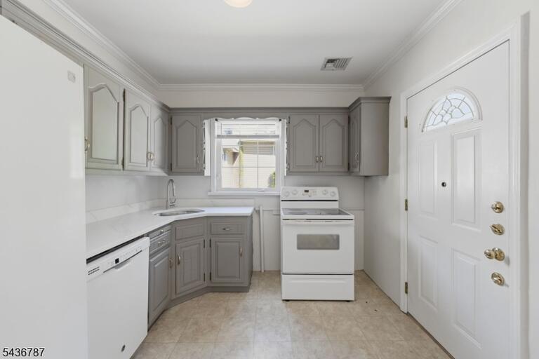 Property listing MLS 4050222 photo 14