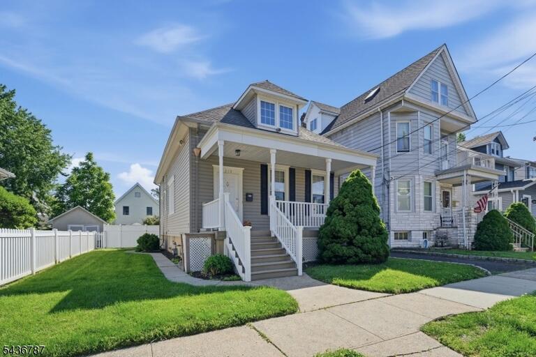 Property listing MLS 4050222 photo 2