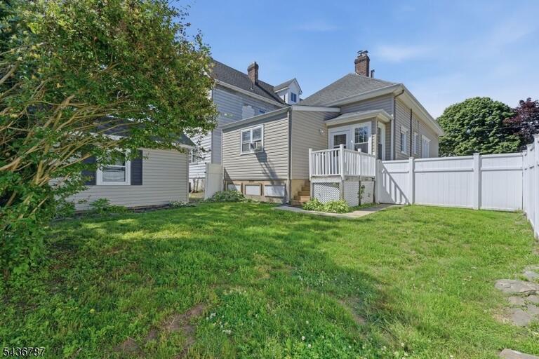 Property listing MLS 4050222 photo 25