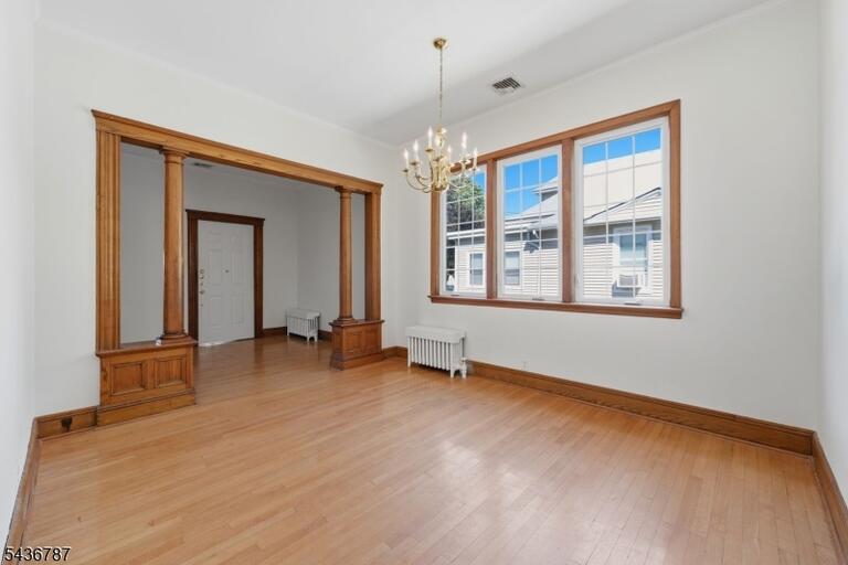 Property listing MLS 4050222 photo 9