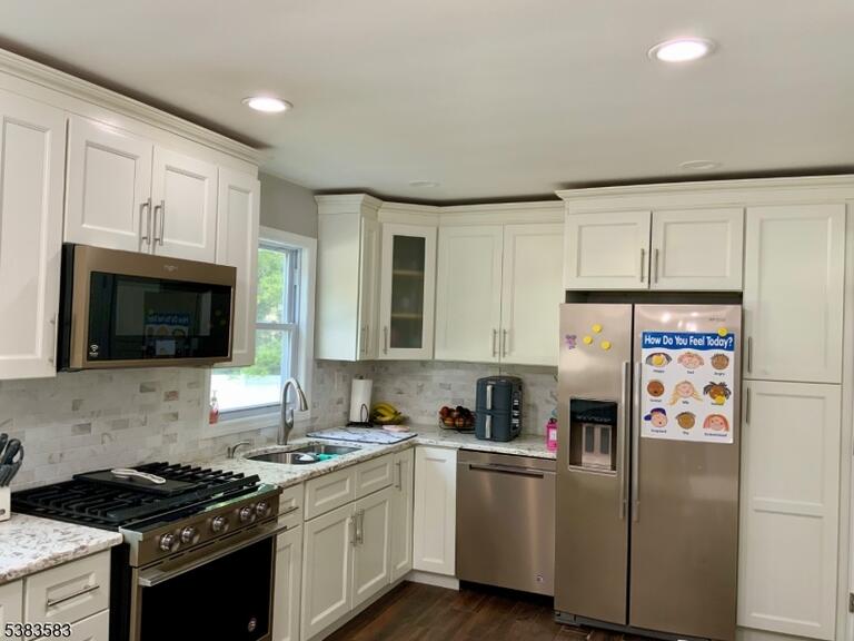 Property listing MLS 4050240 photo 6