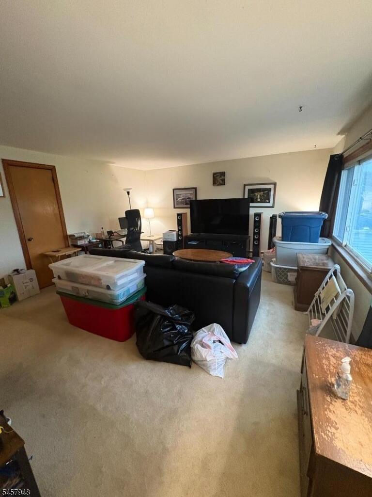 Property listing MLS 4050241 photo 4