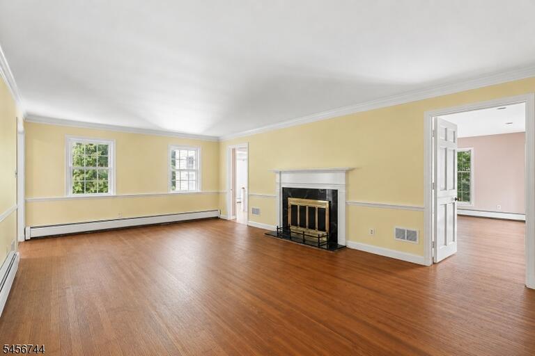 Property listing MLS 4050257 photo 3
