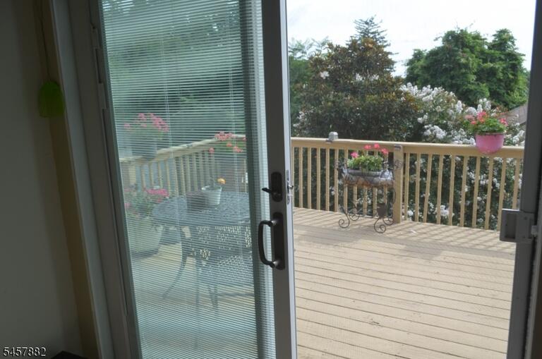 Property listing MLS 4050260 photo 12