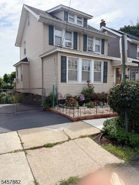 Property listing MLS 4050260 photo 2