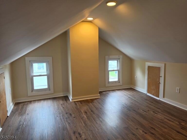 Property listing MLS 4050274 photo 4