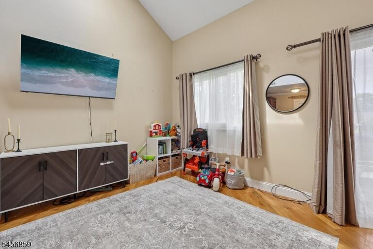 Property listing MLS 4050287 photo 8