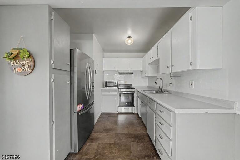 Property listing MLS 4050288 photo 12