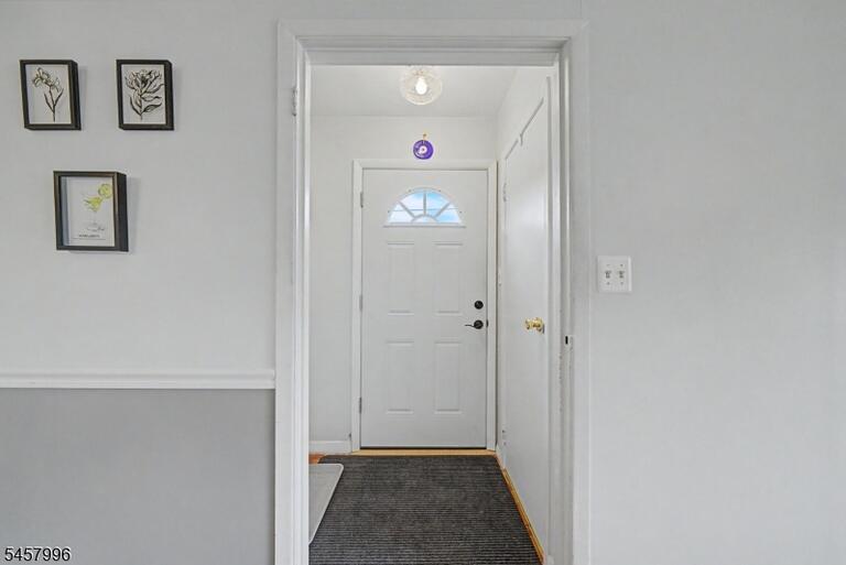Property listing MLS 4050288 photo 4