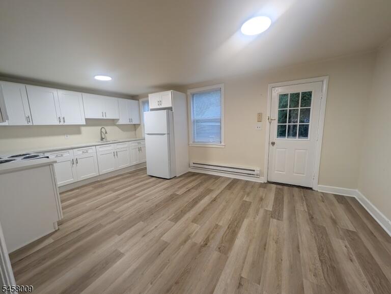 Property listing MLS 4050300 photo 4