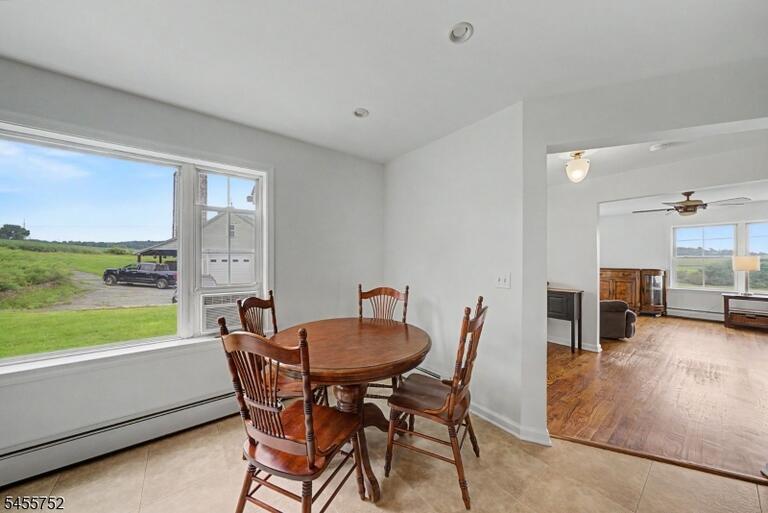 Property listing MLS 4050301 photo 11