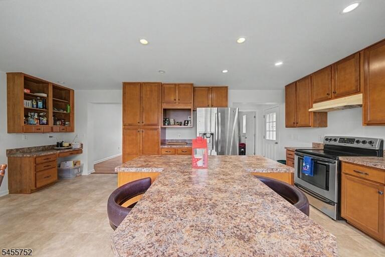Property listing MLS 4050301 photo 14
