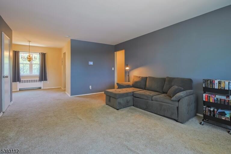 Property listing MLS 4050329 photo 2