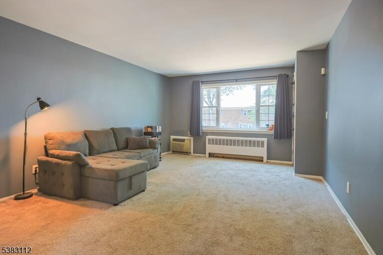 Property listing MLS 4050329 photo 3