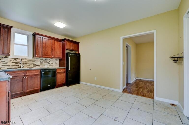 Property listing MLS 4050360 photo 7