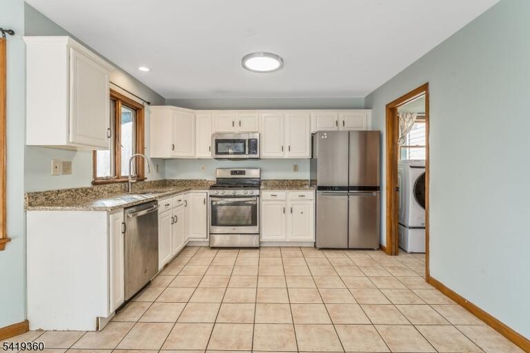 Property listing MLS 4050364 photo 14