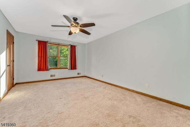 Property listing MLS 4050364 photo 22