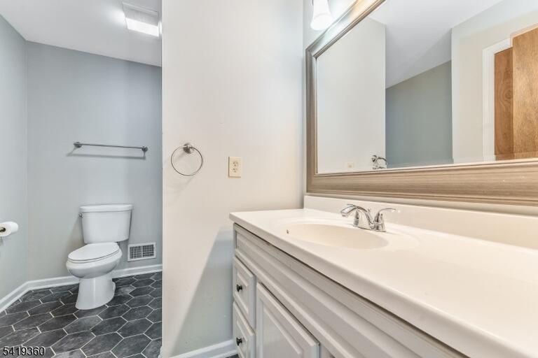 Property listing MLS 4050364 photo 25