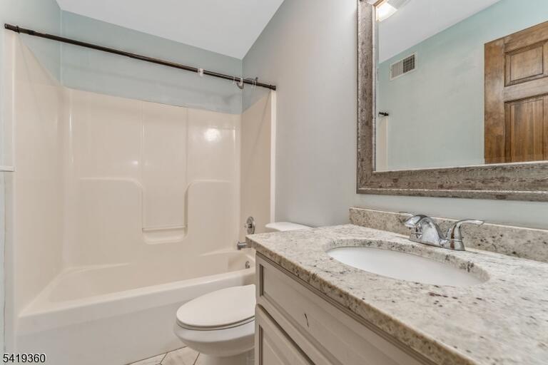 Property listing MLS 4050364 photo 30