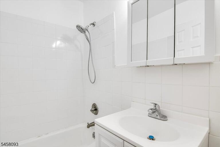 Property listing MLS 4050366 photo 14