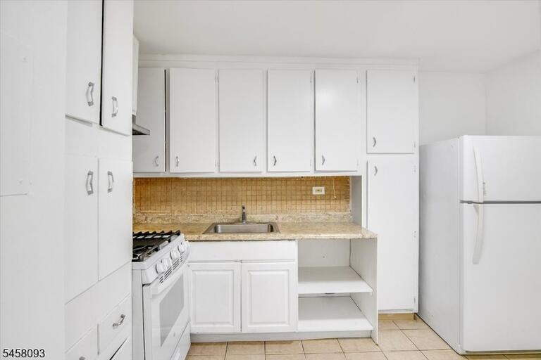 Property listing MLS 4050366 photo 7