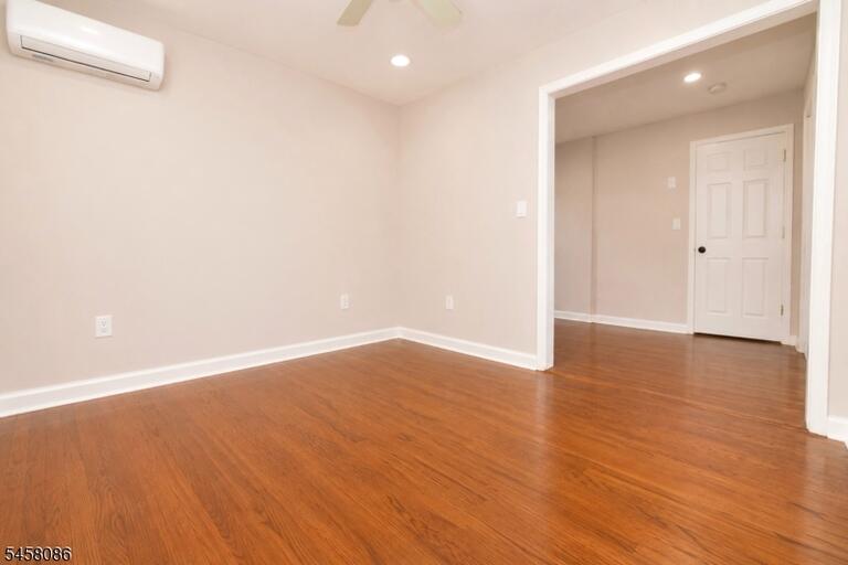 Property listing MLS 4050371 photo 16