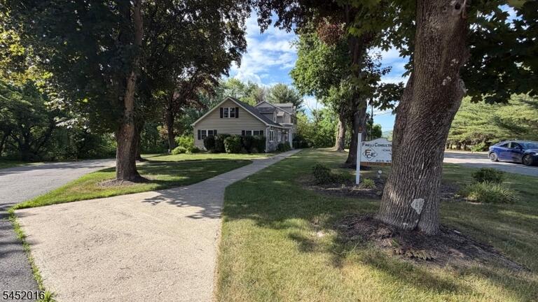 Property listing MLS 4050374 photo 2