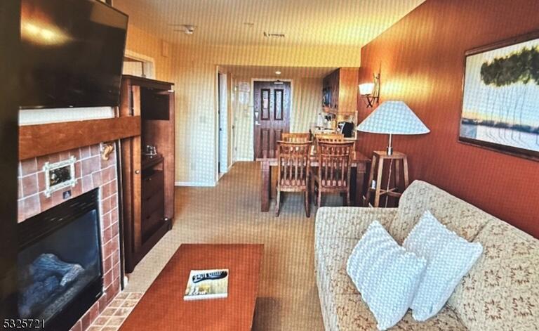 Property listing MLS 4050441 photo 13