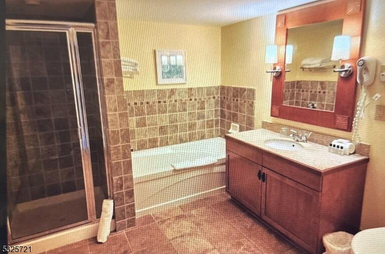 Property listing MLS 4050441 photo 14