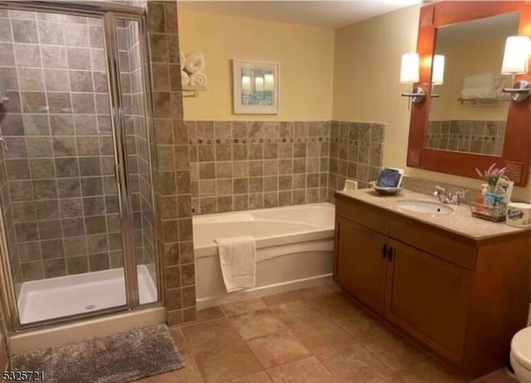 Property listing MLS 4050441 photo 15