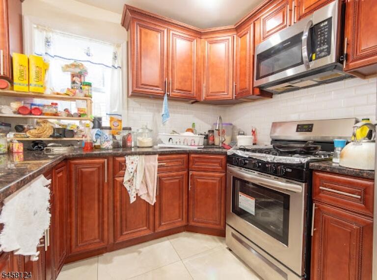Property listing MLS 4050449 photo 4